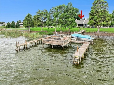 Located in the highly desirable 55+ community of Lake Point - photo 22