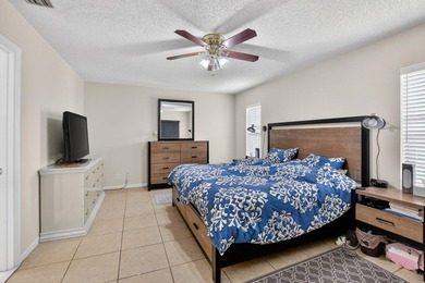 Welcome to this spacious 5-bed, 2-bath home offering 2,269 sqft - photo 19