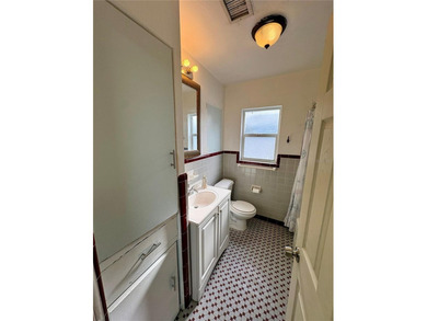 Welcome to 1708 E Main Street, Lakeland, FL! This beautifully - photo 25