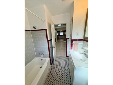 Welcome to 1708 E Main Street, Lakeland, FL! This beautifully - photo 26