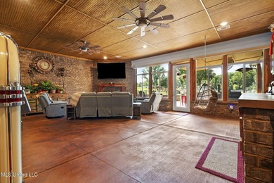 MODERN FARMHOUSE ESTATE ONLY 3 YEARS OLD! on 10 acres in - photo 29