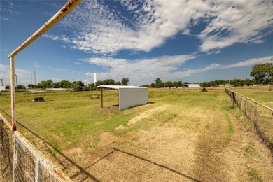 Welcome to 207 Lazy B Lane in Springtown TX. This well laid