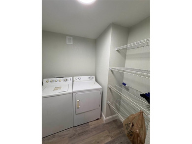 Welcome to 1708 E Main Street, Lakeland, FL! This beautifully - photo 32
