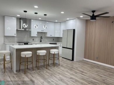 Lake Condo For Sale in Pompano Beach, Florida
