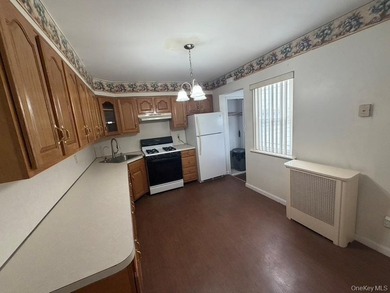 This is a 2 Bedroom, 2 Full Bath Colonial - photo 4
