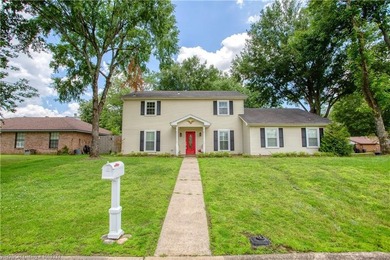 Beautifully updated 4 bedroom, 3 bath home located on a - photo 2