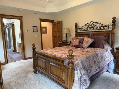 Beautiful all-brick executive-style home in the desirable - photo 32