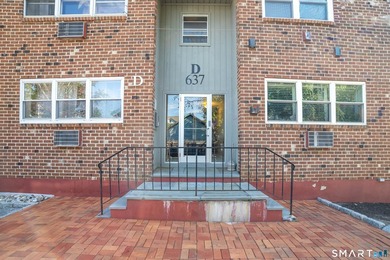 Move right into this beautifully updated one-bedroom condominium - photo 4