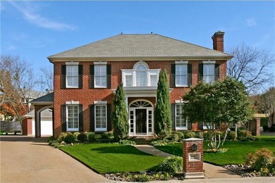 Beautiful home in exclusive Mira Vista! Stately - photo 1