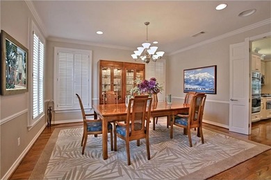 Beautiful home in exclusive Mira Vista! Stately - photo 4