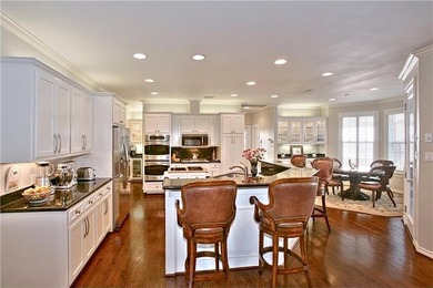 Beautiful home in exclusive Mira Vista! Stately - photo 5