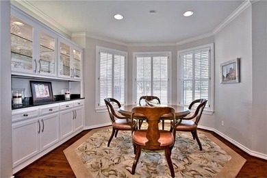 Beautiful home in exclusive Mira Vista! Stately - photo 6