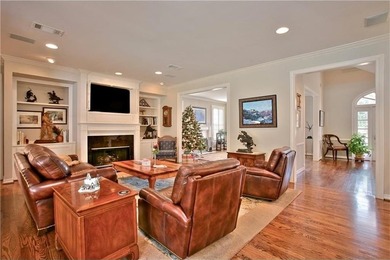 Beautiful home in exclusive Mira Vista! Stately - photo 7