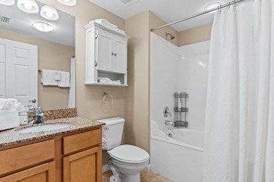 This beautifully updated condo offers an oversized kitchen - photo 12