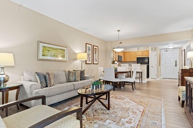 This beautifully updated condo offers an oversized kitchen - photo 16