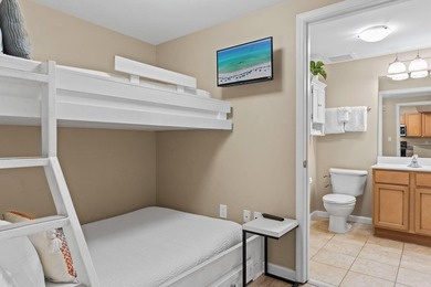 This beautifully updated condo offers an oversized kitchen - photo 25
