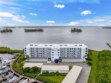 Direct Riverfront Condo, COMPLETE/PERFECT REMODEL, Deeded Boat - photo 5