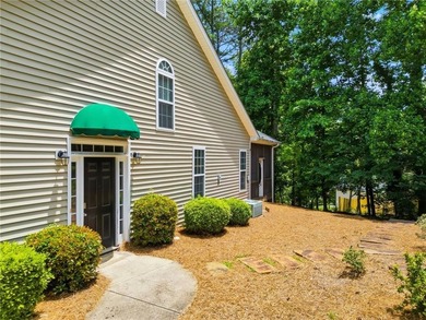 Beautiful End Unit Townhome walking distance to Lake Lanier with - photo 7