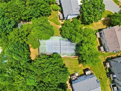 Beautiful End Unit Townhome walking distance to Lake Lanier with - photo 10