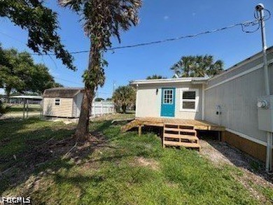 Welcome to this beautifully remodeled 4 bedroom, 2 bath home - photo 20