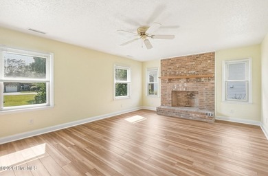Welcome to this spacious 3-bedroom, 2-bath ranch home in the - photo 8