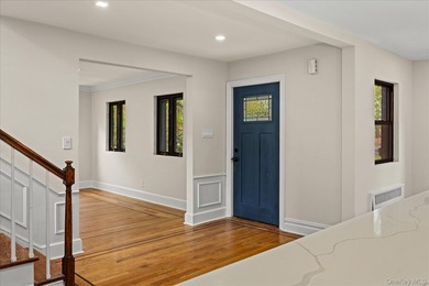 Welcome to this beautifully renovated GEM, This sun-drenched - photo 5
