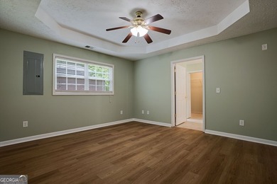 Enjoy peaceful country living with the convenience of nearby - photo 4