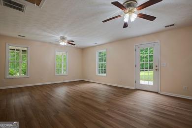 Enjoy peaceful country living with the convenience of nearby - photo 6