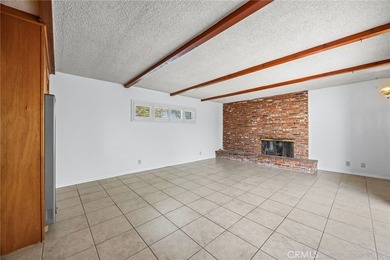 This corner lot, 3 Bedroom, 2 and 1/2 bath is in the popular Los - photo 28