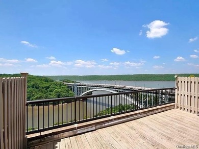 Enjoy carefree living with stunning water views in this - photo 2