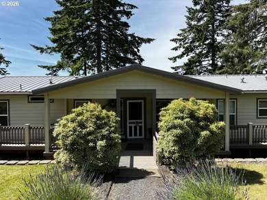 Experience the beauty of lakefront living with this exceptional - photo 7