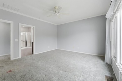 Experience exceptional lakefront living on beautiful Hamilton - photo 22
