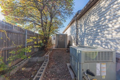 MOTIVATED SELLER! 3 Bedroom, 3 Bath Home in Windmill Acres has 2