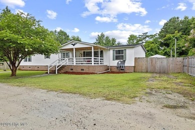 Welcome to 126 Elizabeth Dr, this 4 bedroom 2 bathroom home with - photo 3