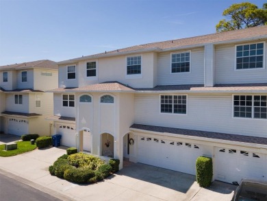 Lake Townhome/Townhouse For Sale in St. Petersburg, Florida