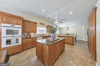 This timeless beauty is ready for you to move right in! Welcome - photo 3