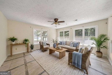 This timeless beauty is ready for you to move right in! Welcome - photo 4