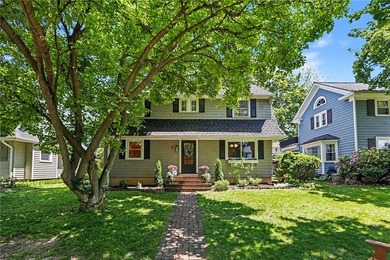 Welcome to 28 Kent Park in the Penfield School District. A - photo 2
