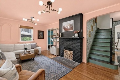 Welcome to 28 Kent Park in the Penfield School District. A - photo 8