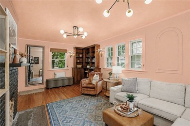 Welcome to 28 Kent Park in the Penfield School District. A - photo 10