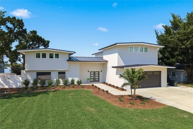 AMAZING WATERFRONT RETREAT - LIVE THE PARADISE LIFE STYLE!! - photo 4