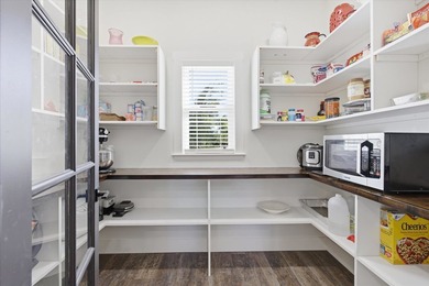 Motivated sellers! $5,000 in seller concessions. Step into this - photo 20