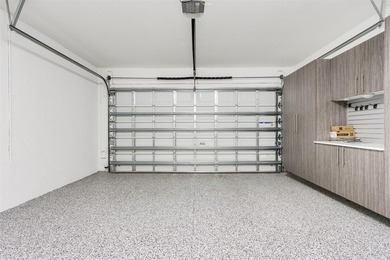 You will LOVE this stunning Lake Front Corner Townhouse. 3 - photo 22