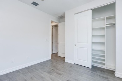 You will LOVE this stunning Lake Front Corner Townhouse. 3 - photo 33