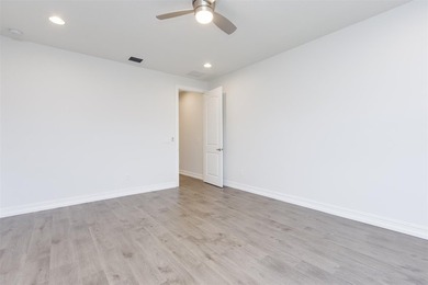 You will LOVE this stunning Lake Front Corner Townhouse. 3 - photo 40