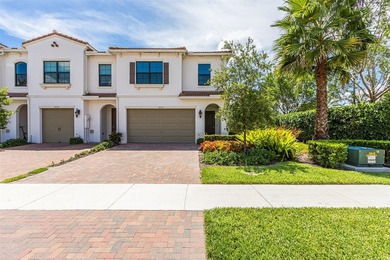 You will LOVE this stunning Lake Front Corner Townhouse. 3 - photo 44