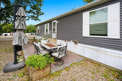 Forget everything you know about manufactured homes--this - photo 23