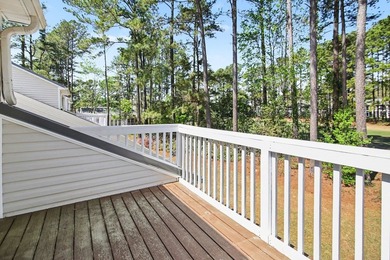 Beautifully updated 3-bedroom, 2-bath townhome-style condo - photo 24