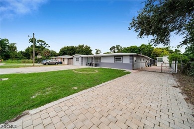 Welcome to this beautifully remodeled 4-bedroom, 2.5-bath home - photo 42