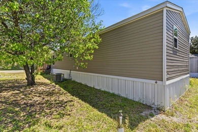 (Espanol a continuacion) LIKE NEW 2024 - $650/MO LOT RENT. Rare - photo 6